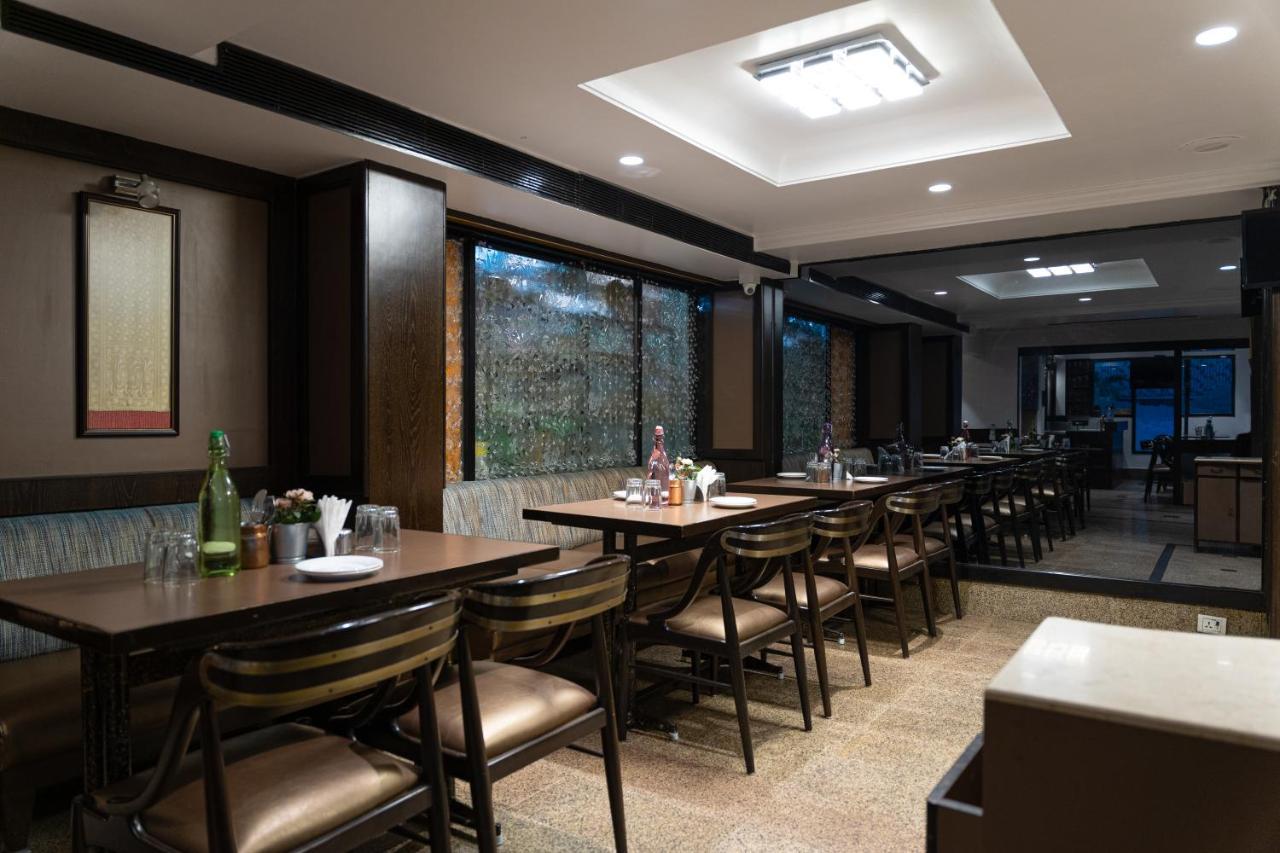 Regenta Place The Emerald Mumbai Exterior photo