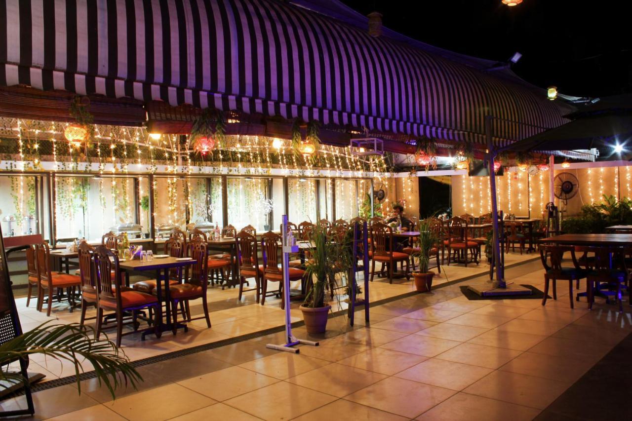Regenta Place The Emerald Mumbai Exterior photo
