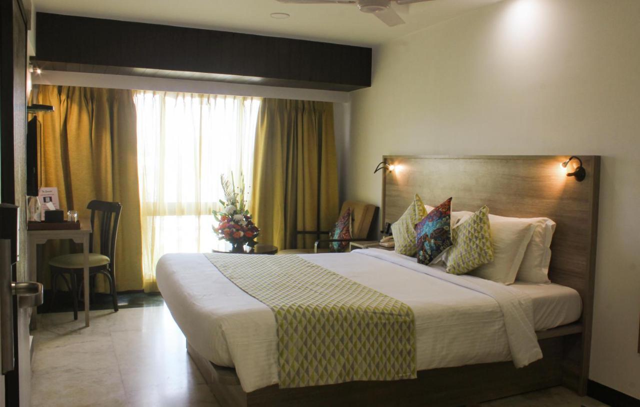 Regenta Place The Emerald Mumbai Exterior photo